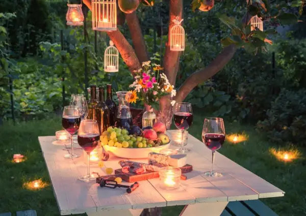 6 Ways to Create the Perfect Outdoor Environment for Outdoor Dining