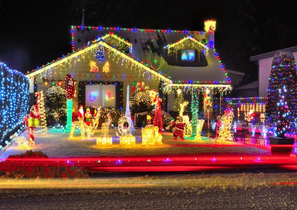 5 Stunning Outdoor Christmas Light Ideas